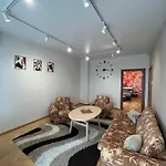 Belatrix Apartment Warna